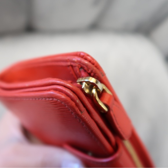 Prada Saffiano Wallet - Picture 5 of 9